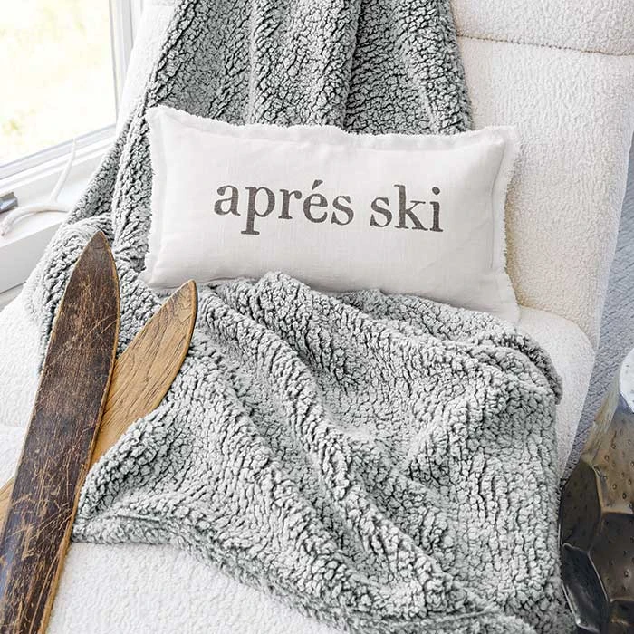 Après Ski Pillow & Throw 3 Après Ski Pillow & Throw